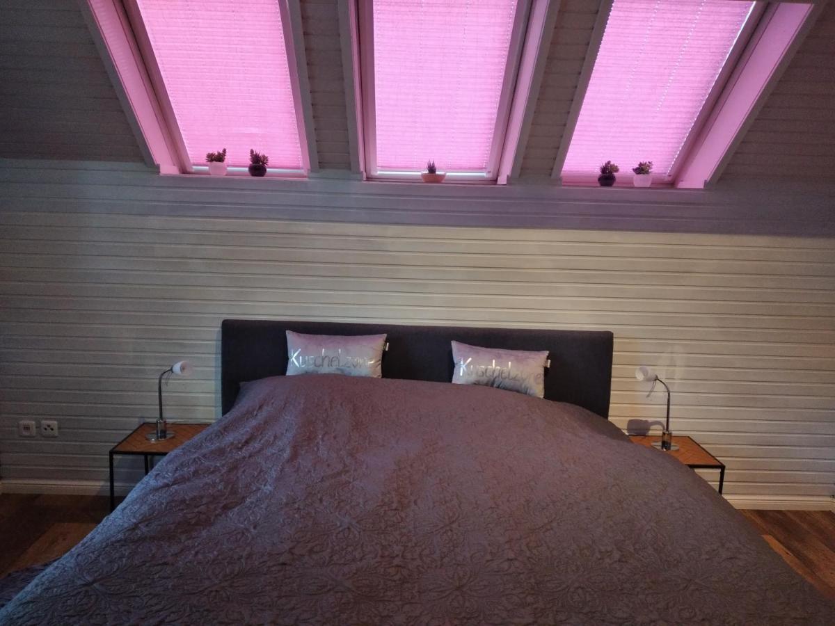 מונשאו Ferienwohnung "Kunterbunt" Mit Burgblick Und Dachterrasse מראה חיצוני תמונה